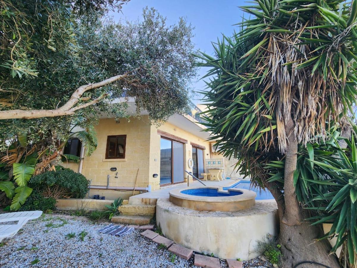 Bed and Breakfast Sunny Gozo Getaway Pool & Easy Check-In Ghajn il-Kbira  Exterior foto
