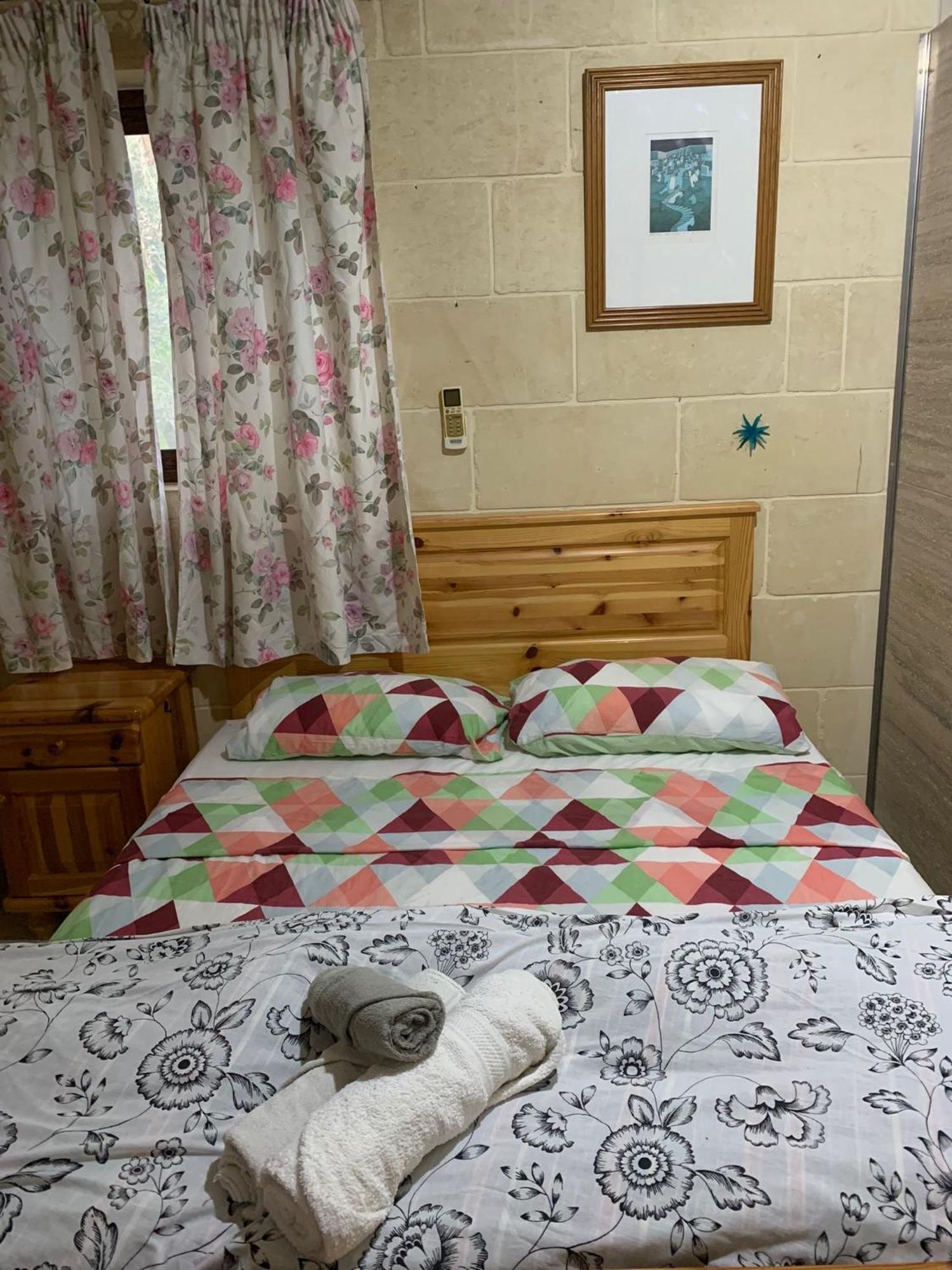 Bed and Breakfast Sunny Gozo Getaway Pool & Easy Check-In Ghajn il-Kbira  Exterior foto