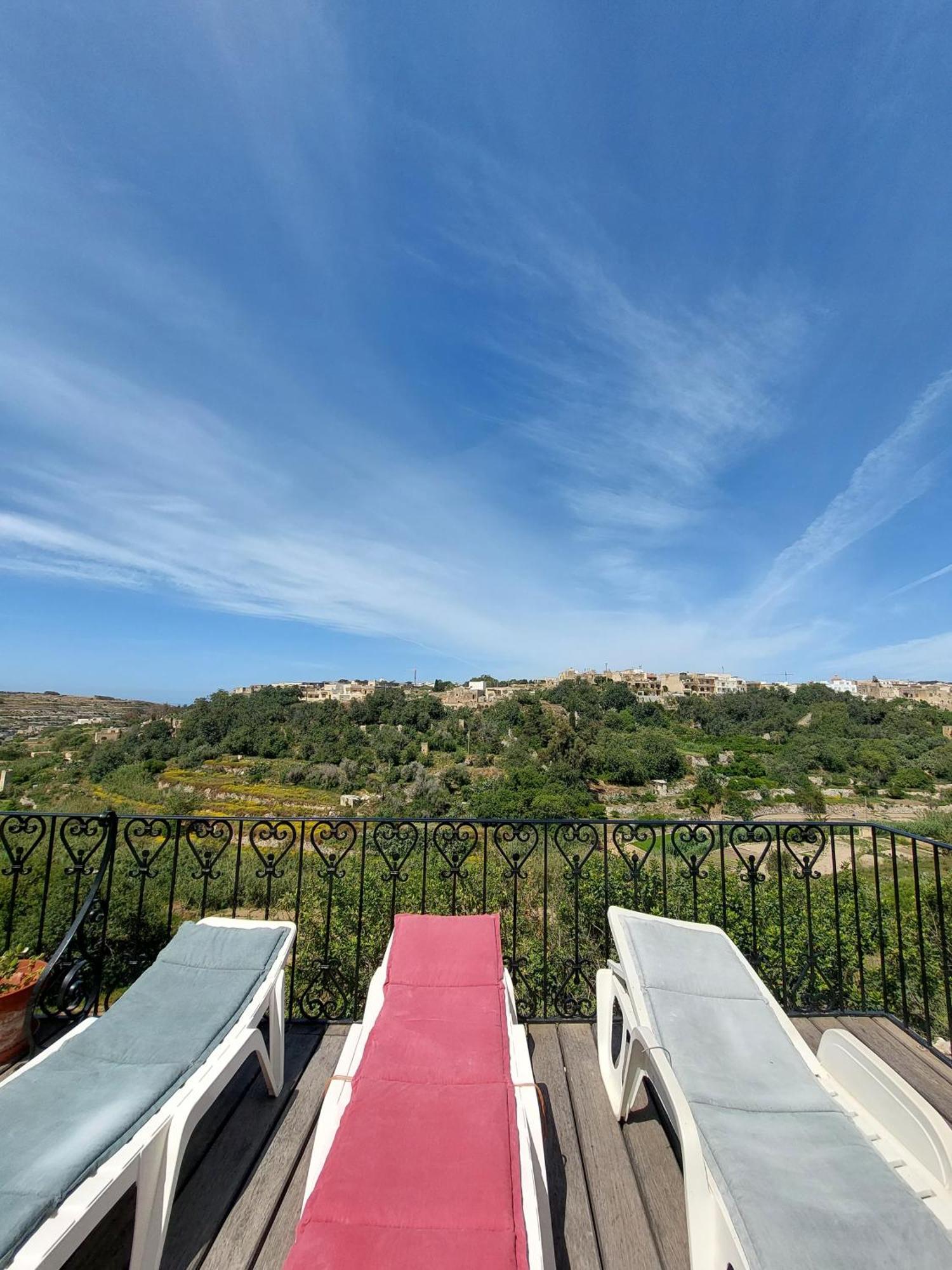 Bed and Breakfast Sunny Gozo Getaway Pool & Easy Check-In Ghajn il-Kbira  Exterior foto